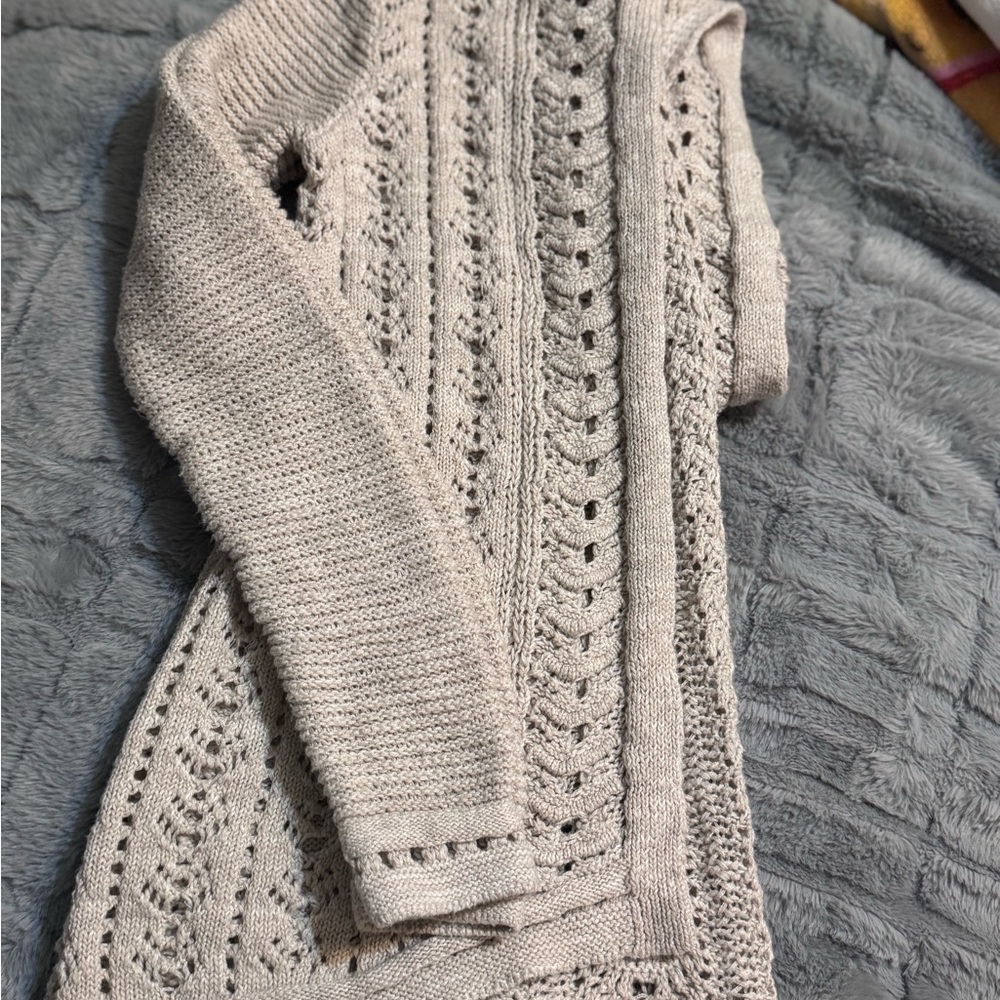 Elegant Knit Sweater in Cream